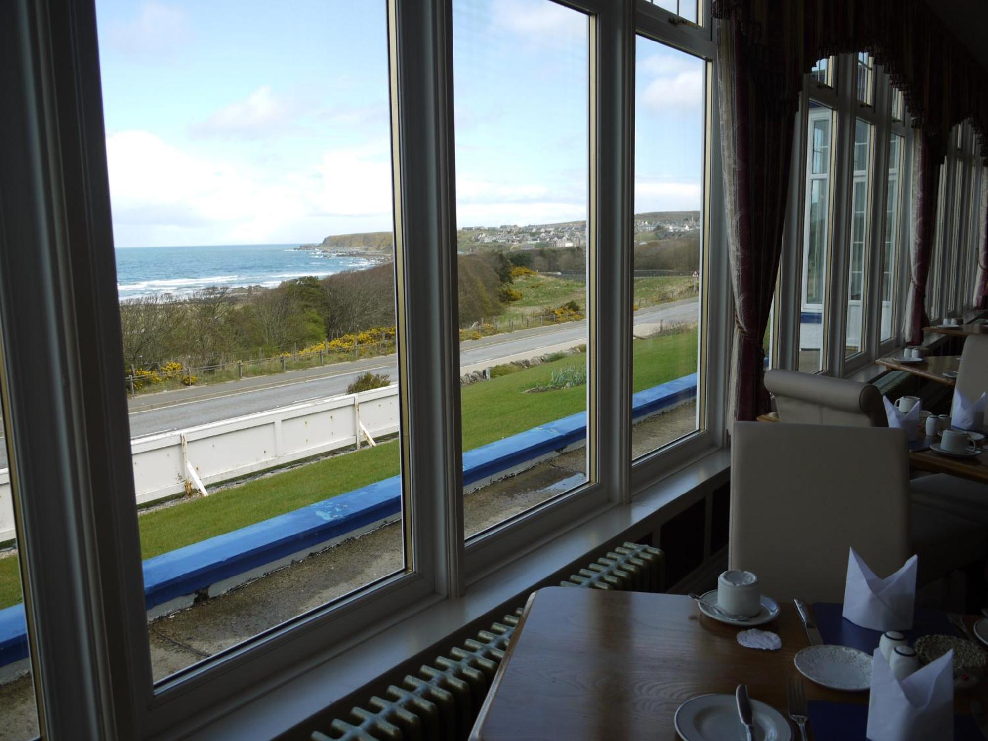 Cullen Bay Hotel Bagian luar foto